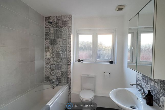 The Hedgerows, Bradley Stoke, Bristol photo 4