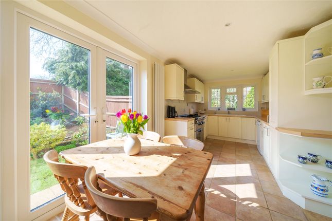 7, Quarry Bank, Surrey photo 2
