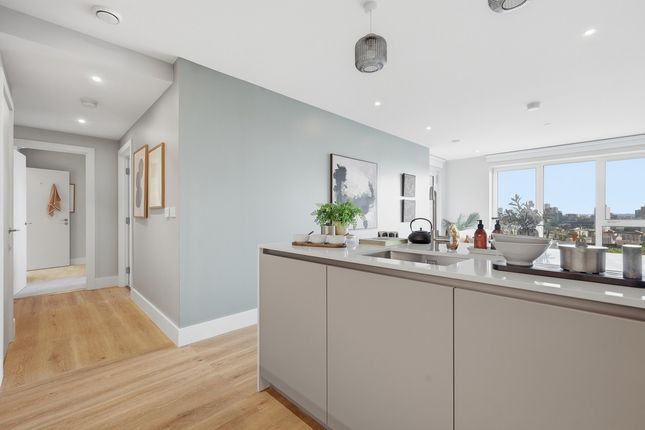 Flat Flat 12, 120, Bow Common Lane, London photo 4