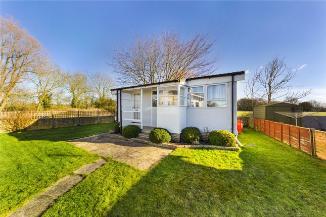 Thumbnail Mobile/park home for sale in Hemingford Abbots, Huntingdon, Cambridgeshire