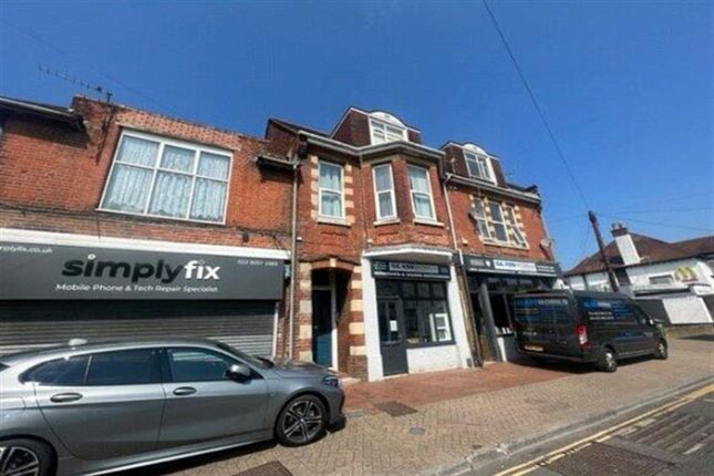 Thumbnail Flat to rent in High Road, Swaythling