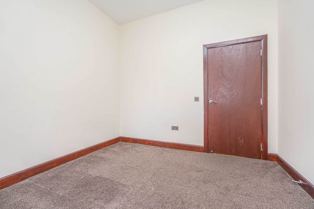 Flat for sale in George Street, Paisley