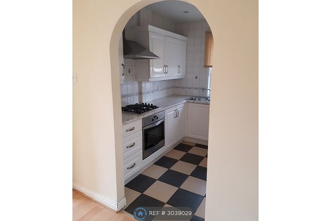 Waincliffe Drive, Leeds photo 5