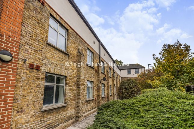 Flat 20 St Michaels House, 69, Bell Green, London photo 2