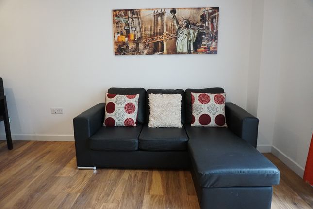 72, Bouverie Court, Leeds photo 2