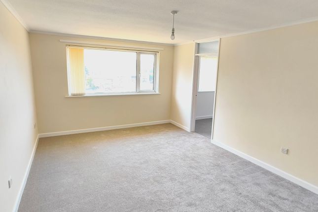 Flat 3 Brue House, 84, Berrow Road, Burnham-on-Sea photo 2