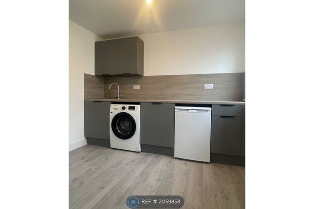 Studio to rent in Boundary Road, London