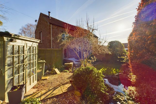 Cottage for sale in Clevedon Road, Weston-In-Gordano, Bristol