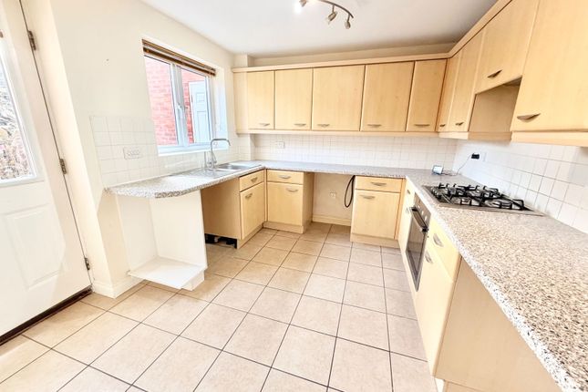 28, Racemeadow Crescent, Dudley photo 2