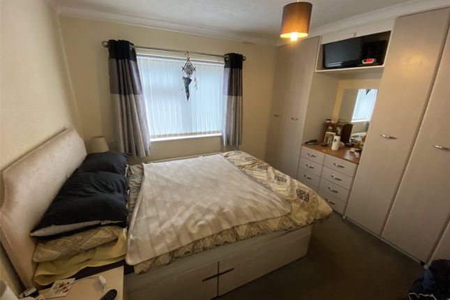 5, Kemberton Close, Madeley photo 4