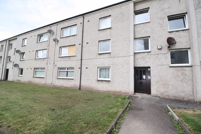 Thumbnail Flat for sale in Lochbrae, Sauchie, Alloa
