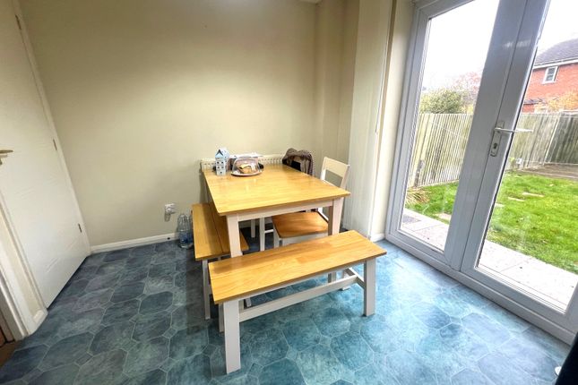 36 Andersen Close,, Whiteley, Hampshire photo 5