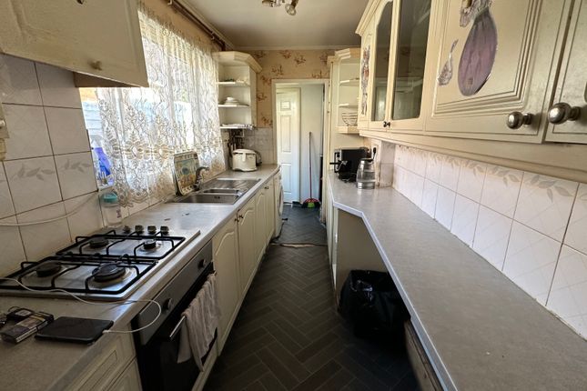 Terraced house for sale in Bobbers Mill Road, Nottingham