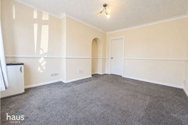 24, Holding Street, Gillingham photo 2