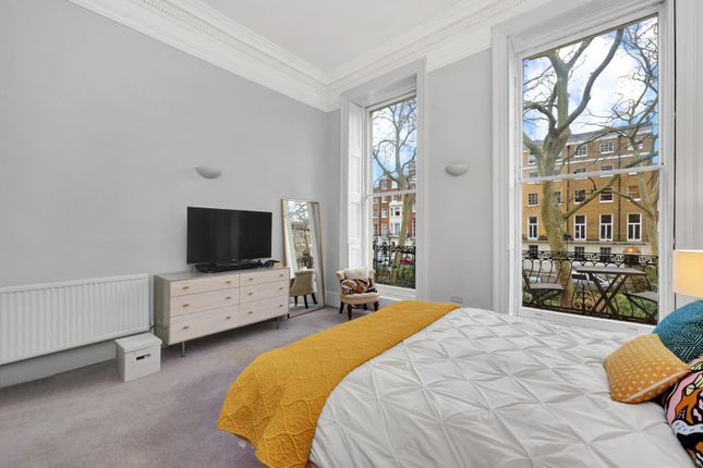 Flat for sale in Montagu Square, London