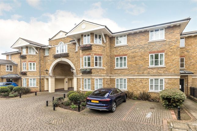 Thumbnail Flat for sale in Sycamore Mews, London