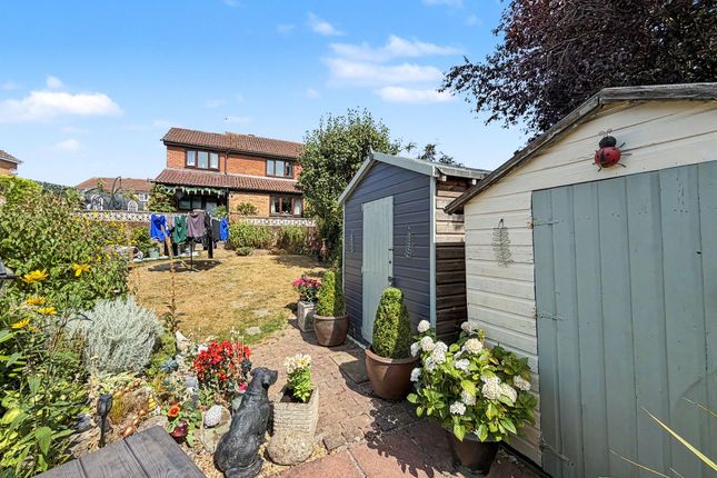 2 Kent Close, Whitchurch photo 4