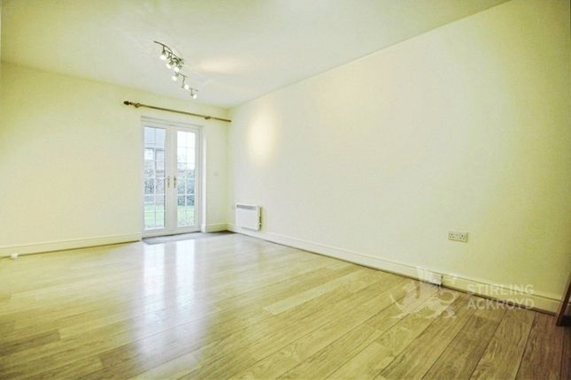 Camphill Road, Surrey photo 2