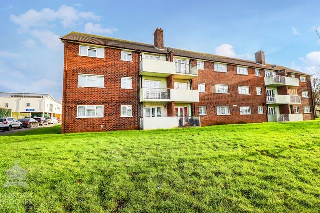 Flat for sale in Rose Lane, Chadwell Heath, Romford