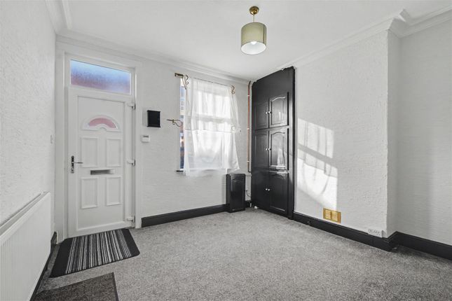 8, Conisborough Terrace, Nottingham photo 3