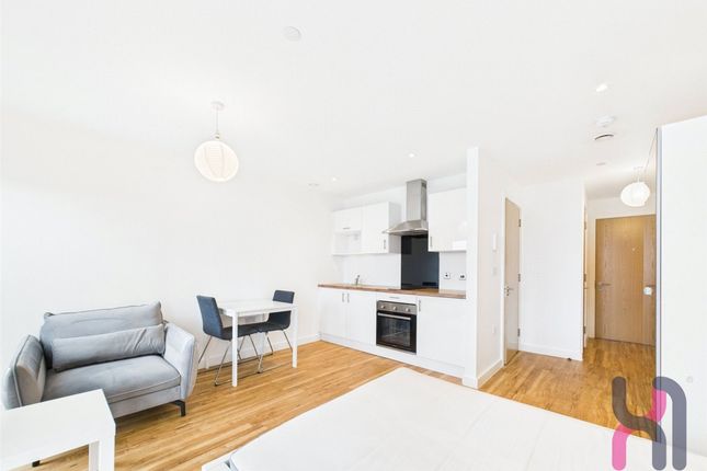 1007D Media City, 18 Michigan Avenue, Salford photo 2