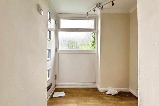 25 Chatsworth Rise, Rotherham photo 5