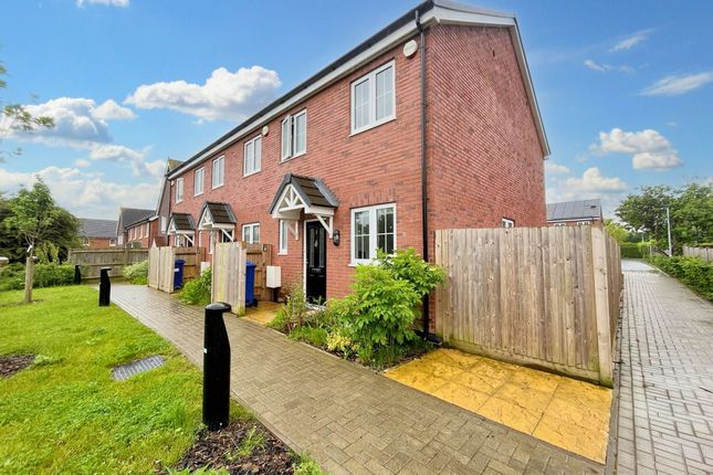 Thumbnail Terraced house to rent in East Hall Close, Sittingbourne