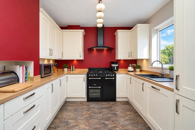 4, Woodgate Avenue, Bury photo 2