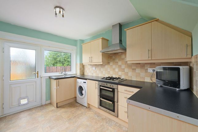 3 Bridgend Place, Bathgate photo 4