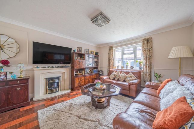 21 Byland Drive, Maidenhead, Maidenhead photo 2