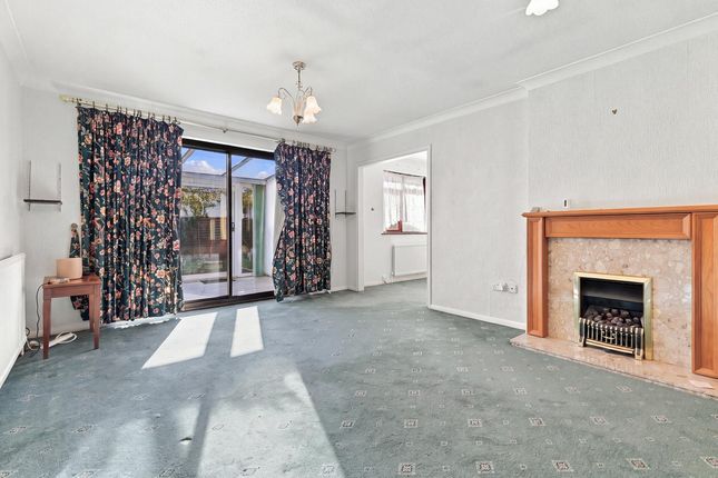 45, Little Wheatley Chase, Rayleigh photo 2