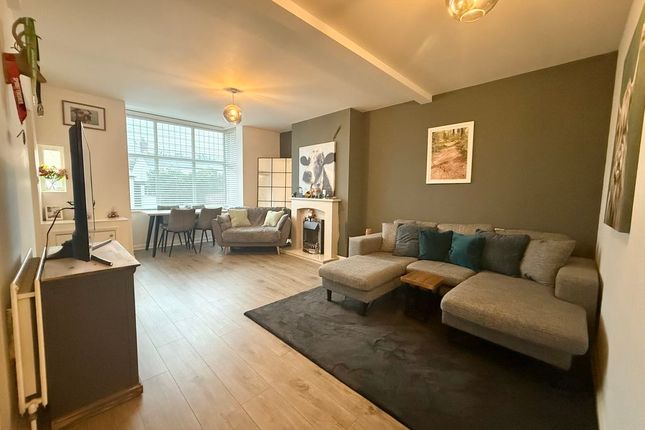 72, Station Road, Woburn Sands photo 3
