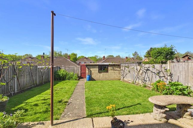 25, Sandford Way, Gloucester photo 2
