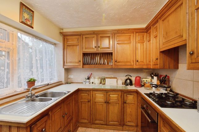 Mays Way, Towcester photo 3