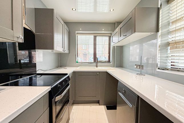 23 Almond Court, Liverpool photo 2