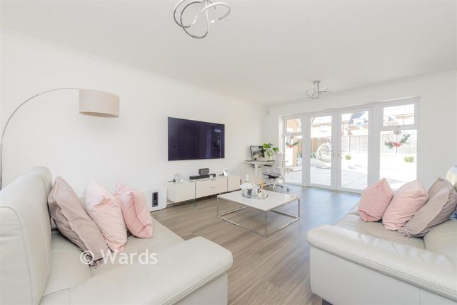 70, Castleridge Drive, Greenhithe photo 3