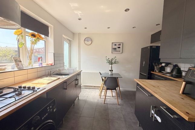 62 Westfield Avenue, Tewkesbury photo 4