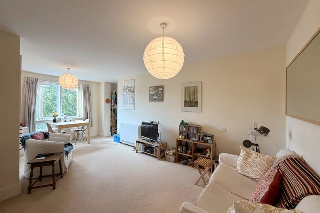 Apartment 14, Awdry Court, 15, St. Nicolas Gardens, West Midlands photo 4