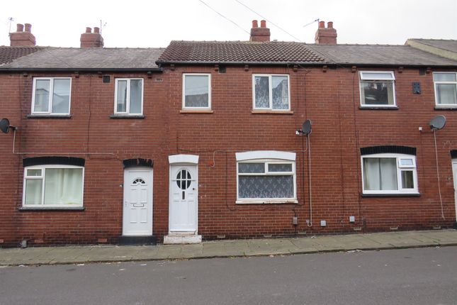 Terraced house for sale in Thornleigh Mount, Leeds