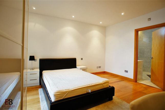 Flat to rent in Gb Murton House, Grainger Street, Newcastle Upon Tyne