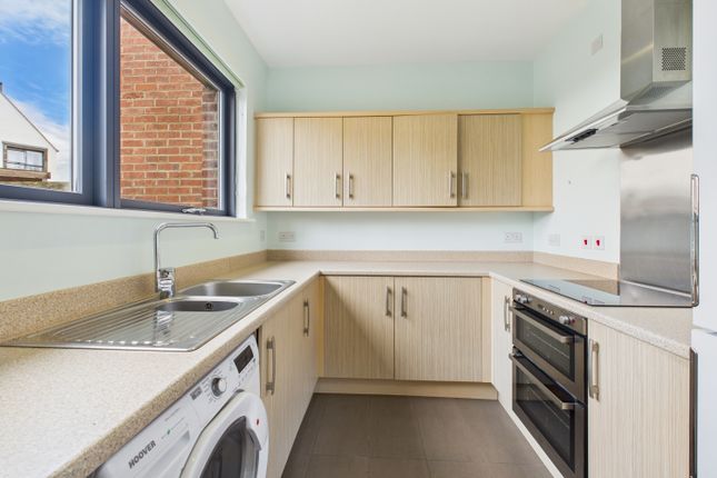 32, Derwent Way, York photo 2