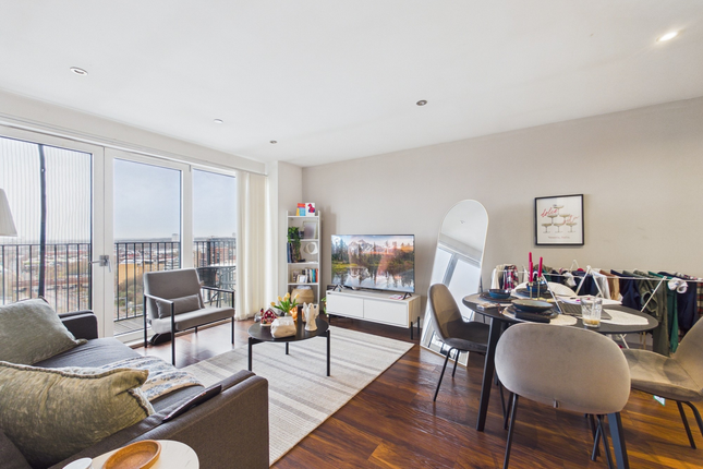 Apartment 18.02, Block A Wilburn Basin, Salford photo 2