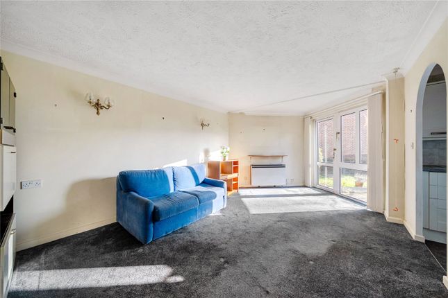 15, Homewalk House, London photo 2