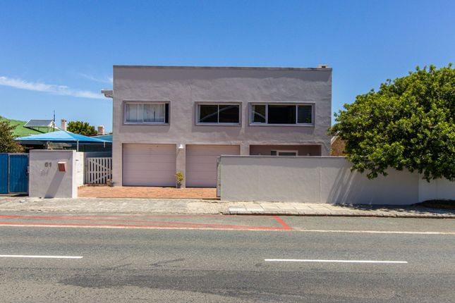 Detached house for sale in 61 7th Street, Voelklip, Hermanus Coast, Western Cape, South Africa