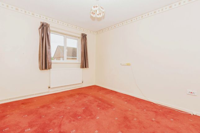 Flat for sale in Tudor Court, Murton, Swansea