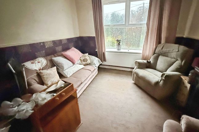10, West View, Caerphilly photo 4