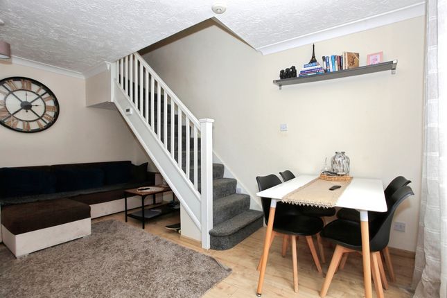 18, Langdyke, Peterborough photo 4