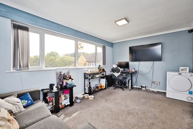 35, Ivel Court, Yeovil photo 4