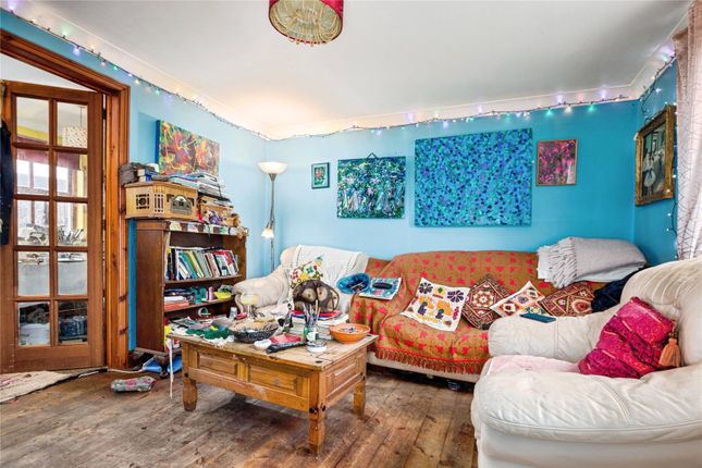 12, Maes Yr Orsaf, Cardigan photo 2