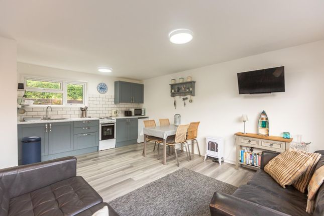 74, Summercliff Chalets, Swansea photo 4